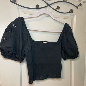 *NWOT* American Eagle Black Cropped and Ruched Peasant Top - Size Small